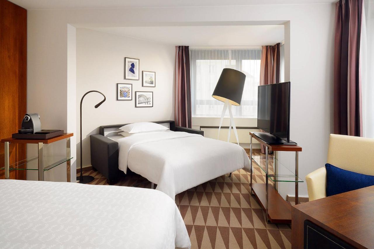 Sheraton Westpark Hotel 4*